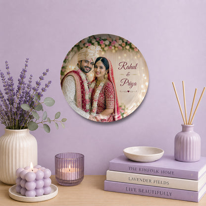 Custom ceramic wall plate for wedding and anniversary gifts featuring personalized couple photo printing, premium ceramic plate printing, decorative custom wall plate styling, romantic souvenir gift, wedding memento keepsake, and elegant ceramic wall decor for home display