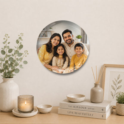 Custom ceramic wall plate for family photos featuring personalized printing, premium ceramic plate printing, decorative custom wall plate styling, family souvenir gift, memory memento keepsake, and elegant ceramic wall decor for home decoration