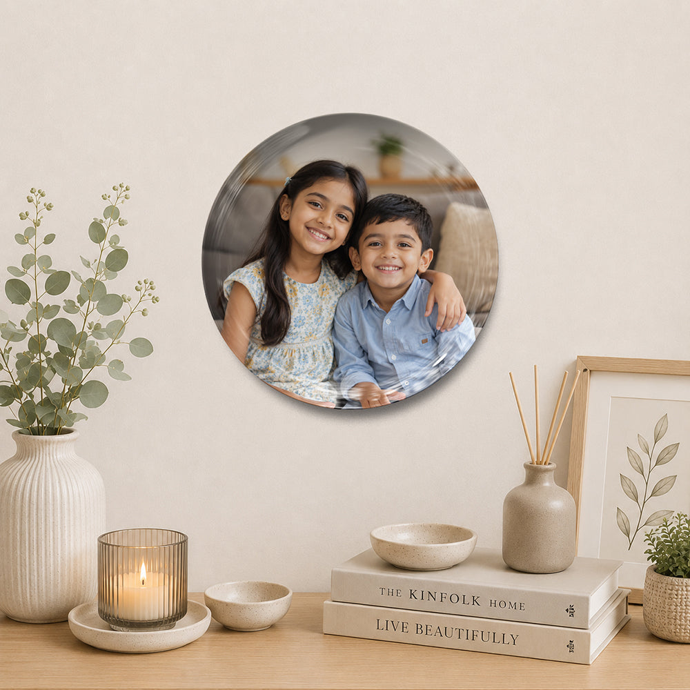 Custom ceramic wall plate for kids featuring personalized photo printing, premium ceramic plate printing, decorative custom wall plate styling, kids souvenir gift, memory memento keepsake, and elegant ceramic wall decor for home display